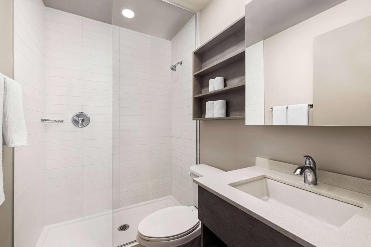 Microtel Inn & Suites By Wyndham Boisbriand Sainte-Thérèse-de-Blainville Εξωτερικό φωτογραφία