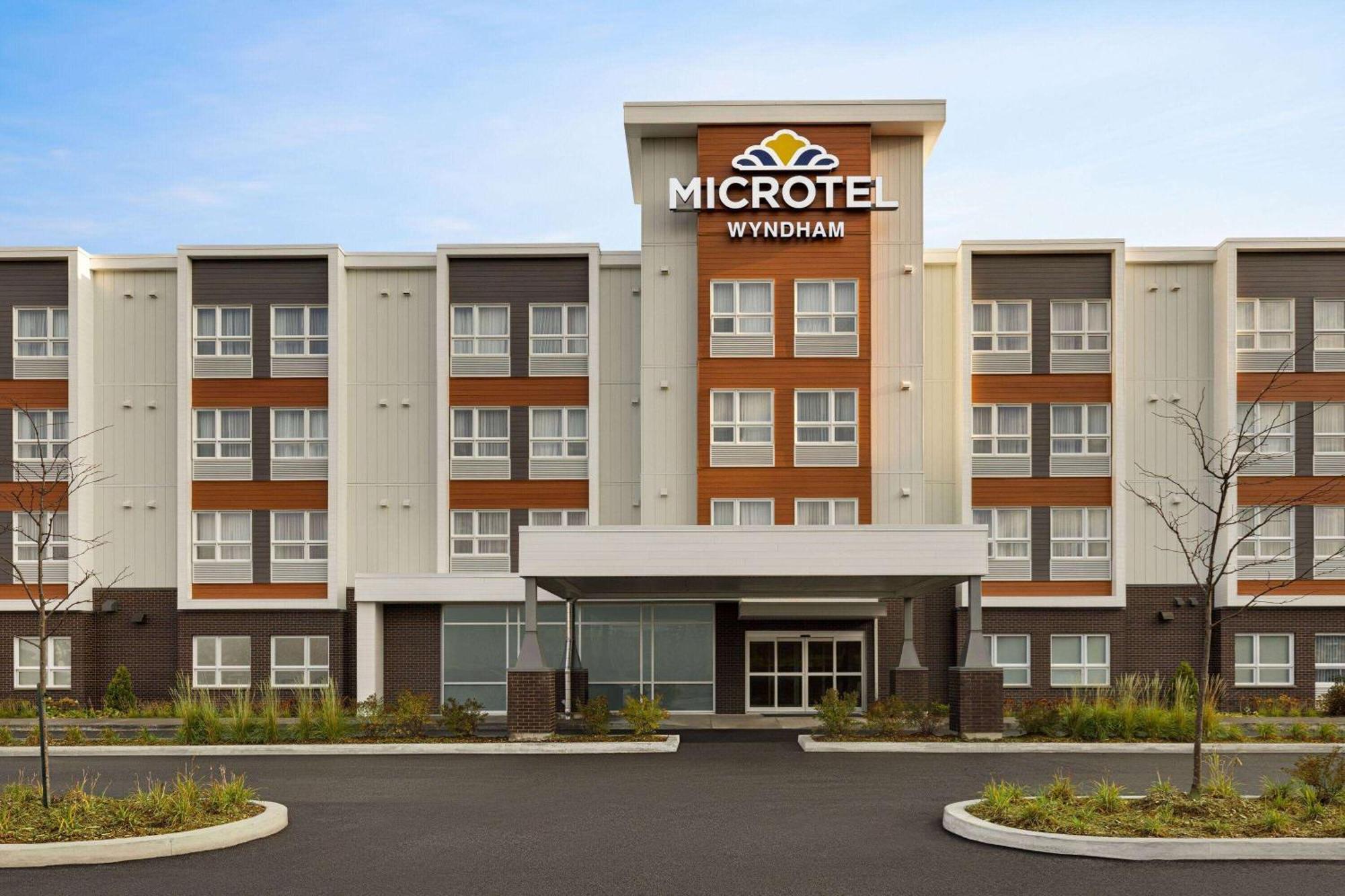 Microtel Inn & Suites By Wyndham Boisbriand Sainte-Thérèse-de-Blainville Εξωτερικό φωτογραφία
