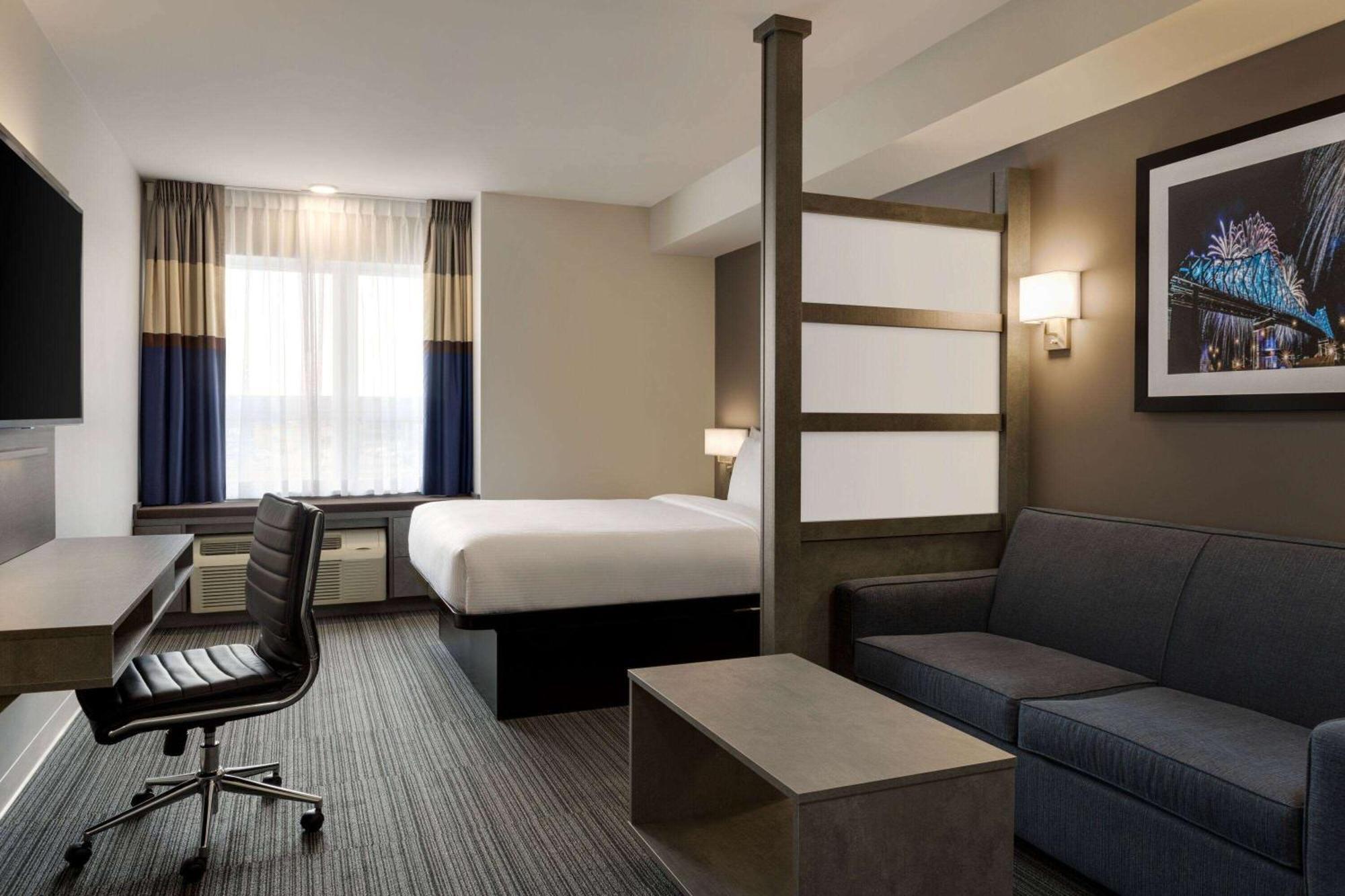 Microtel Inn & Suites By Wyndham Boisbriand Sainte-Thérèse-de-Blainville Εξωτερικό φωτογραφία