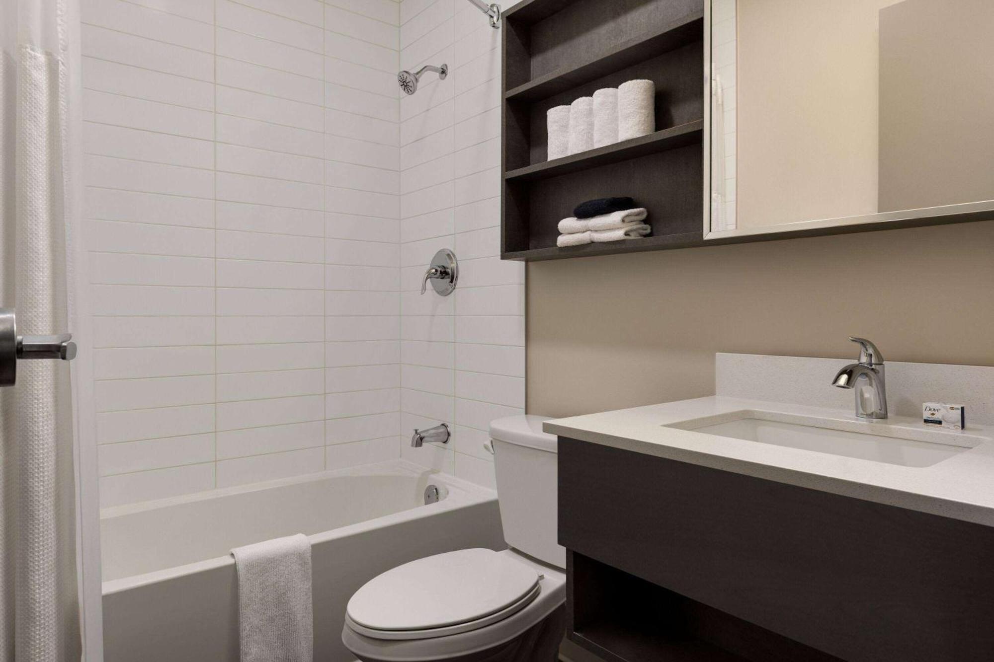 Microtel Inn & Suites By Wyndham Boisbriand Sainte-Thérèse-de-Blainville Εξωτερικό φωτογραφία