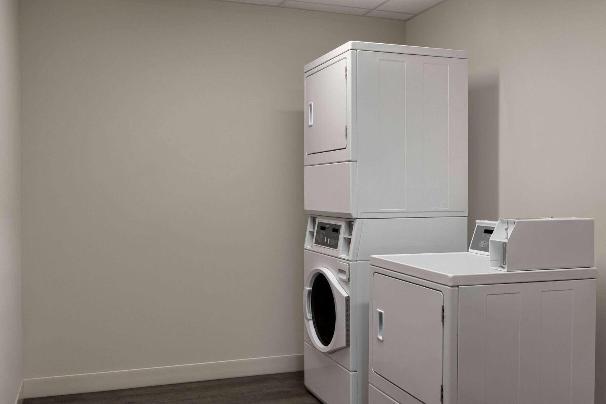 Microtel Inn & Suites By Wyndham Boisbriand Sainte-Thérèse-de-Blainville Εξωτερικό φωτογραφία
