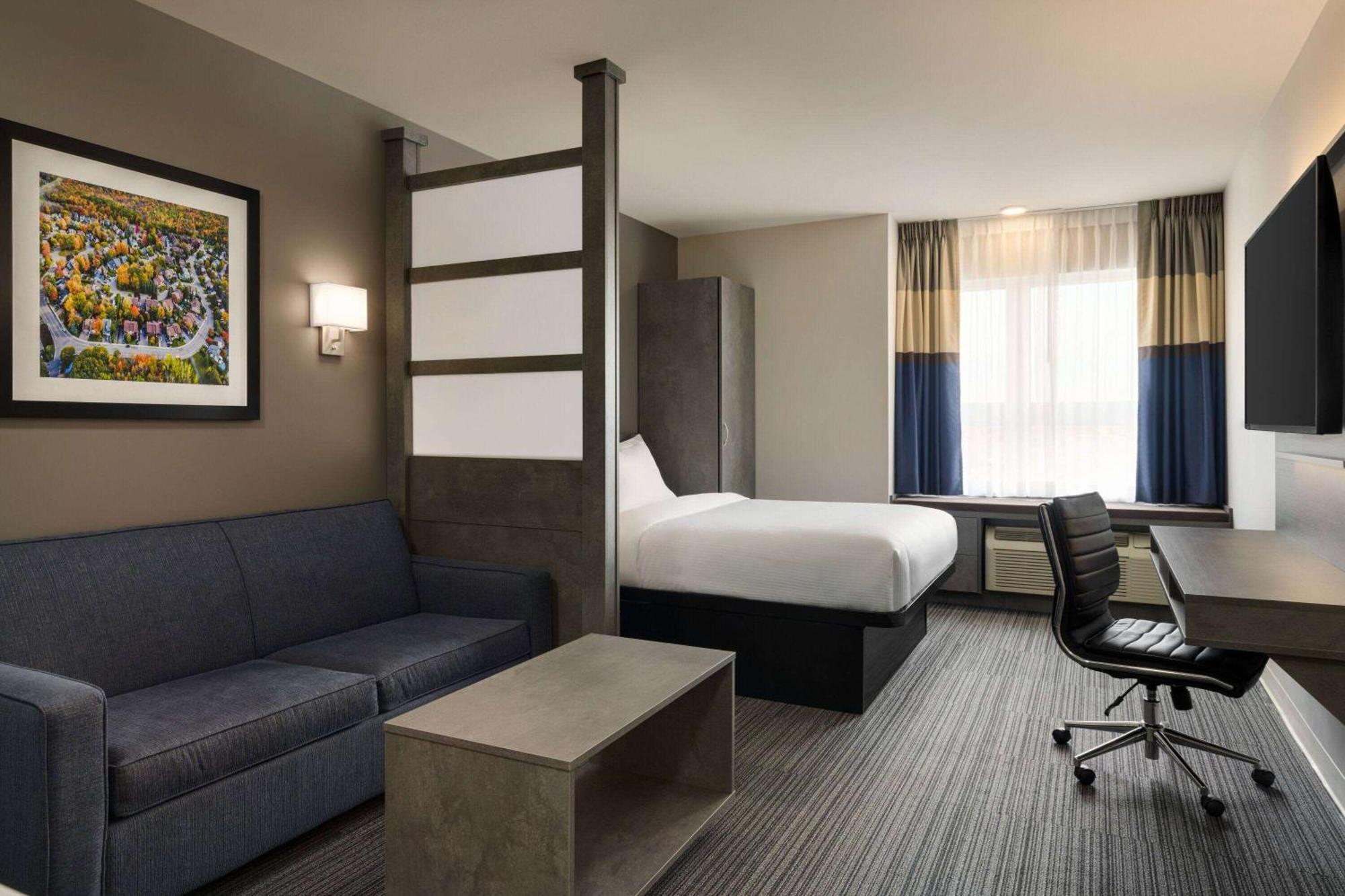 Microtel Inn & Suites By Wyndham Boisbriand Sainte-Thérèse-de-Blainville Εξωτερικό φωτογραφία