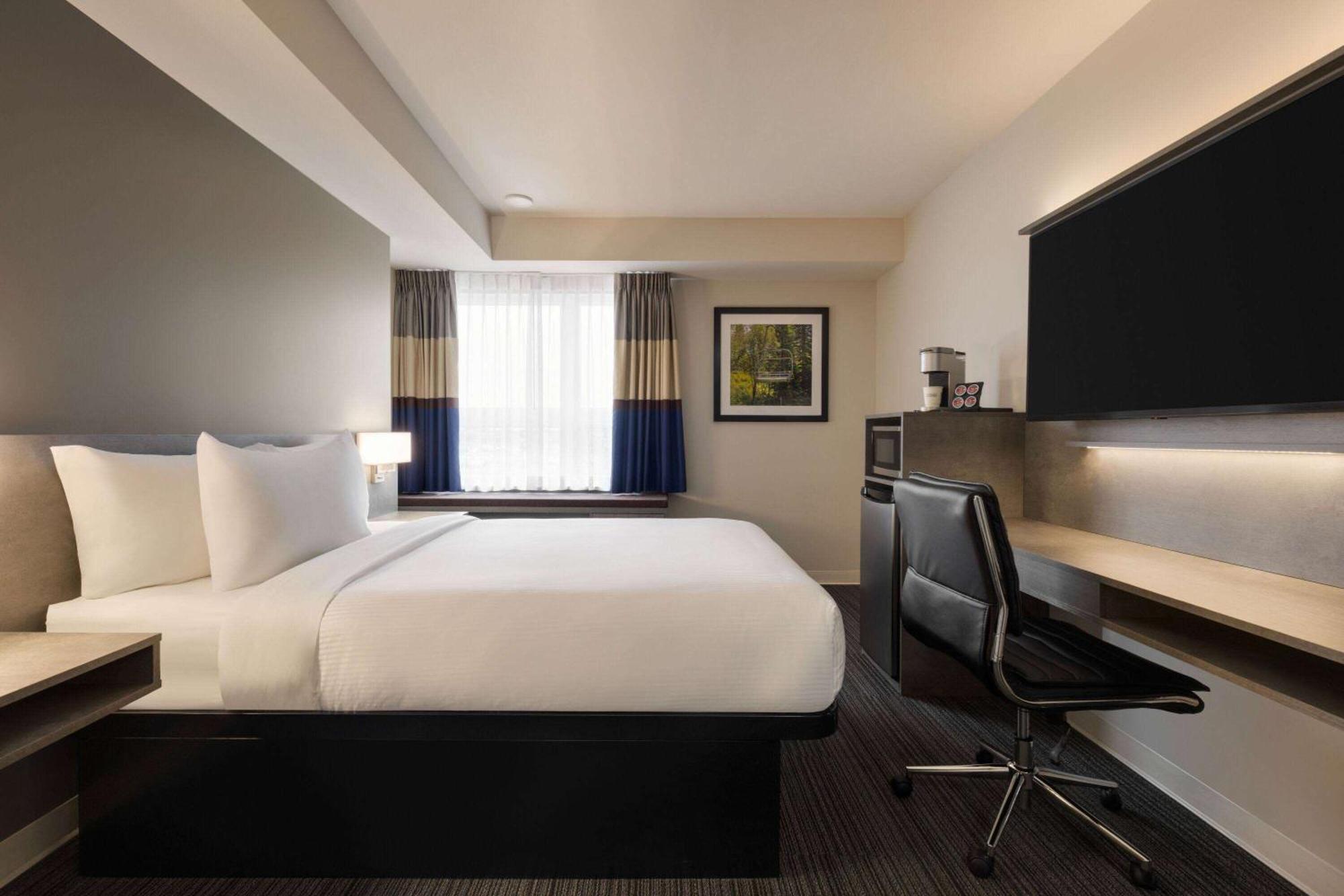 Microtel Inn & Suites By Wyndham Boisbriand Sainte-Thérèse-de-Blainville Εξωτερικό φωτογραφία