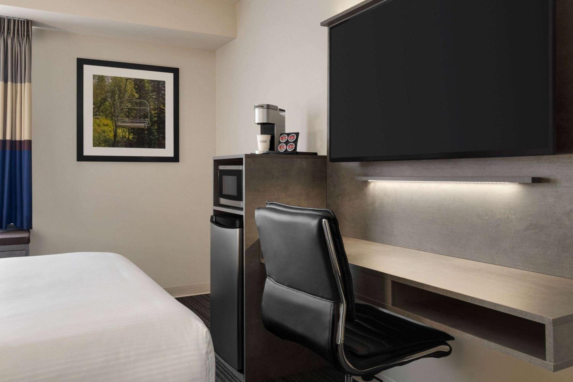 Microtel Inn & Suites By Wyndham Boisbriand Sainte-Thérèse-de-Blainville Εξωτερικό φωτογραφία